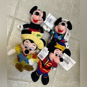 Disney Mickey Mouse Bundle Collection